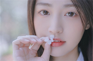 The voices of Shanghai women in their emotions